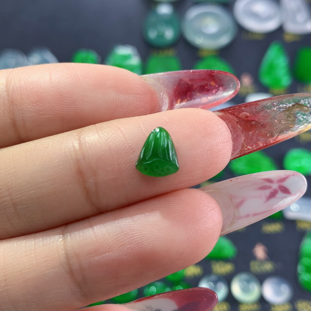 翡翠颈饰未镶嵌纯天然缅甸翡翠A货