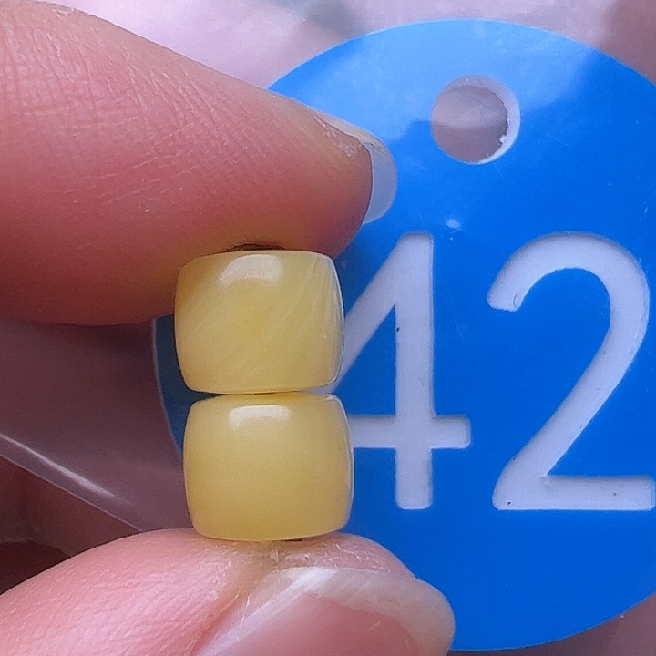 蜜蜡裸石未镶嵌7.5m m