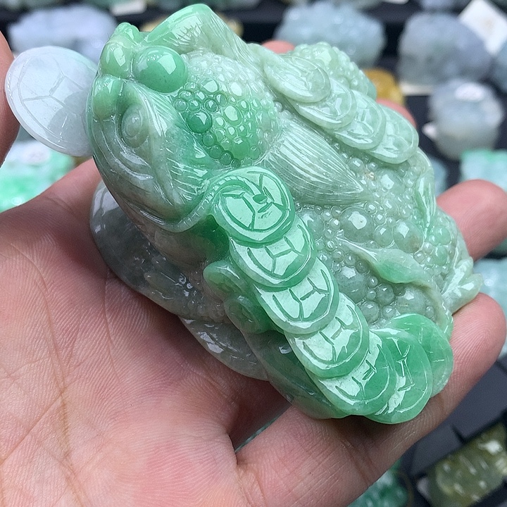 W***M翡翠未镶嵌颈饰天然缅甸翡翠貔金蟾
