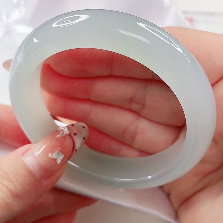 十***呀翡翠未镶嵌手镯54x584