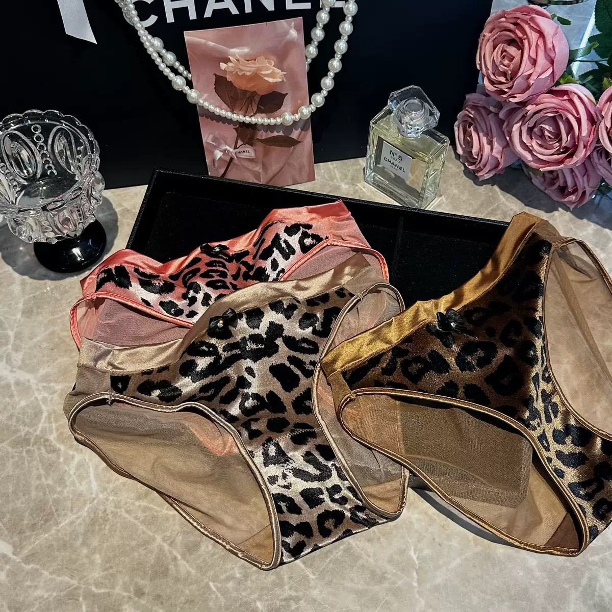 Moli·寻秋金影｜豹纹图案丝绒网纱性感无痕低腰女性三角内裤内衣