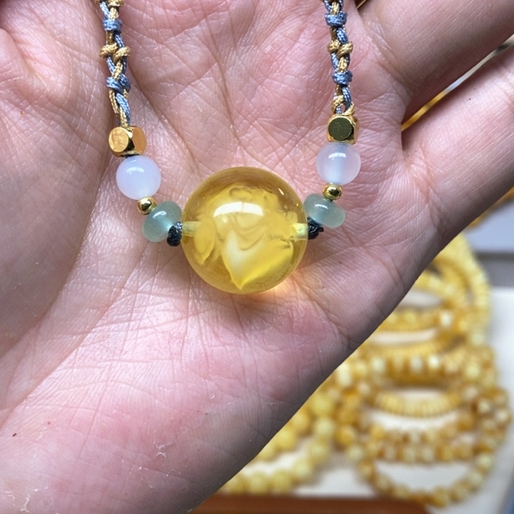 琥珀珠宝奇石未镶嵌