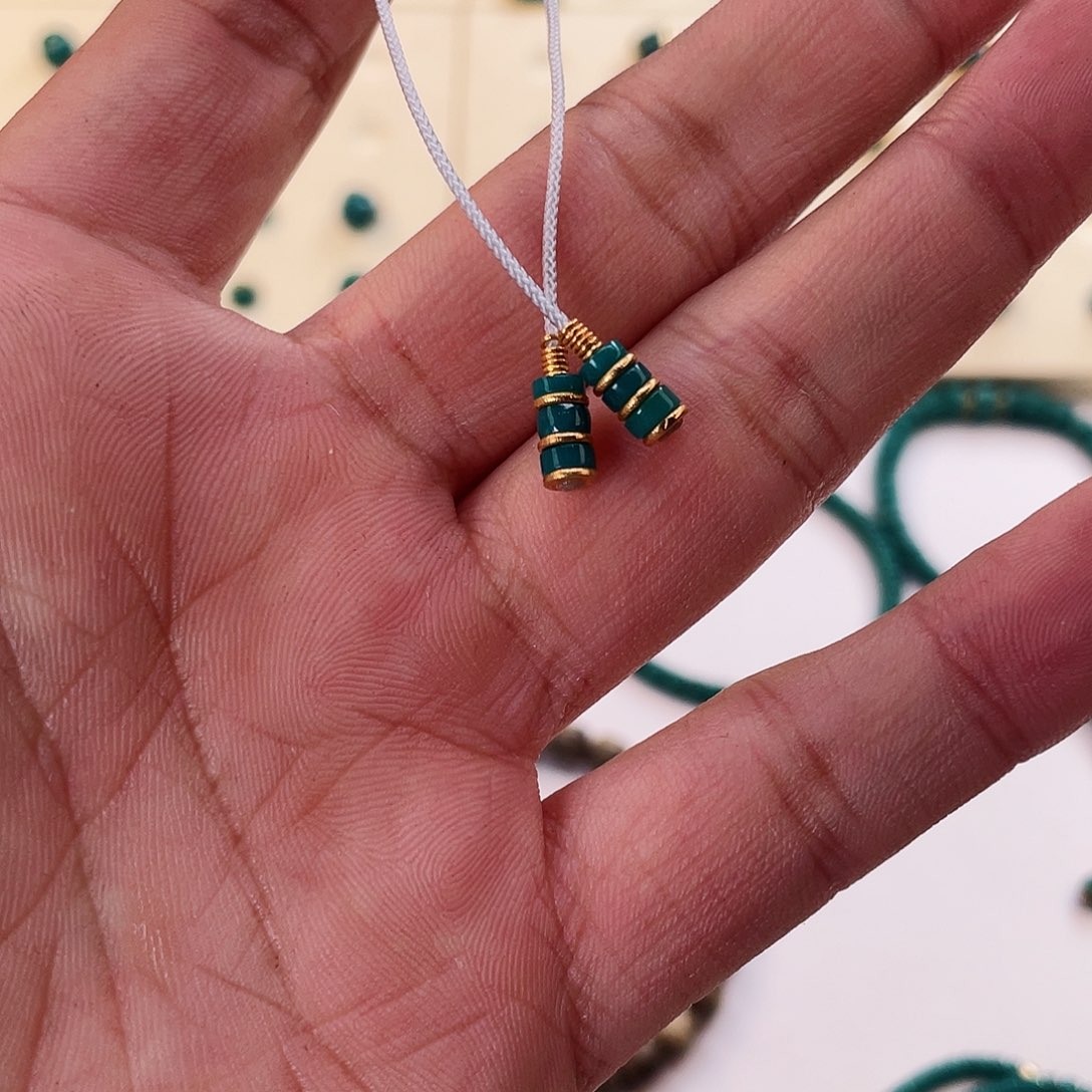 绿松石颈饰未镶嵌