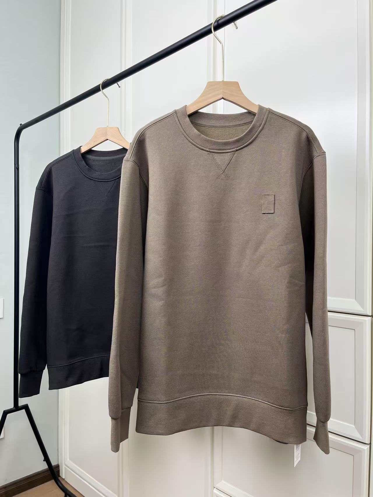 【外贸仓】小马刺绣拉绒圆领卫衣