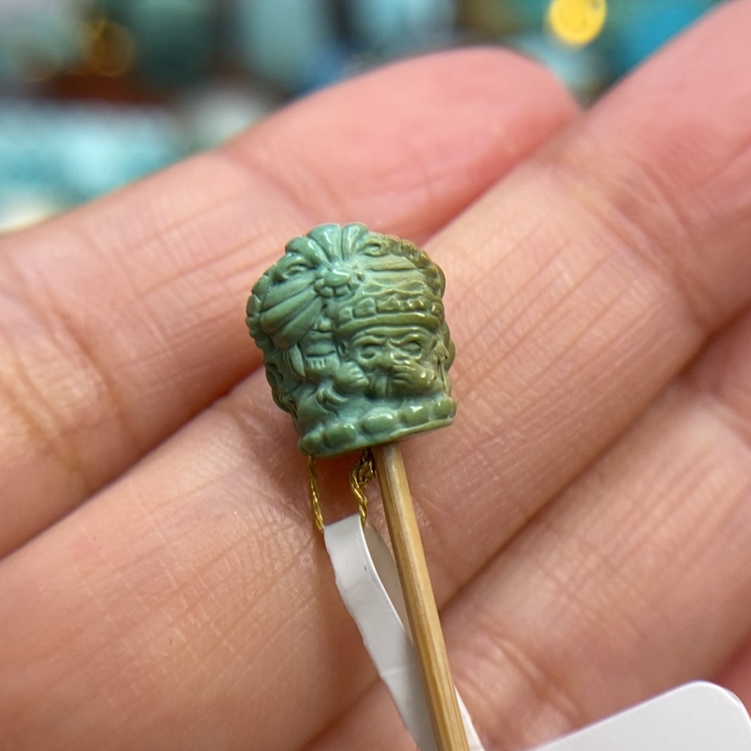 绿松石未镶嵌珠宝奇石