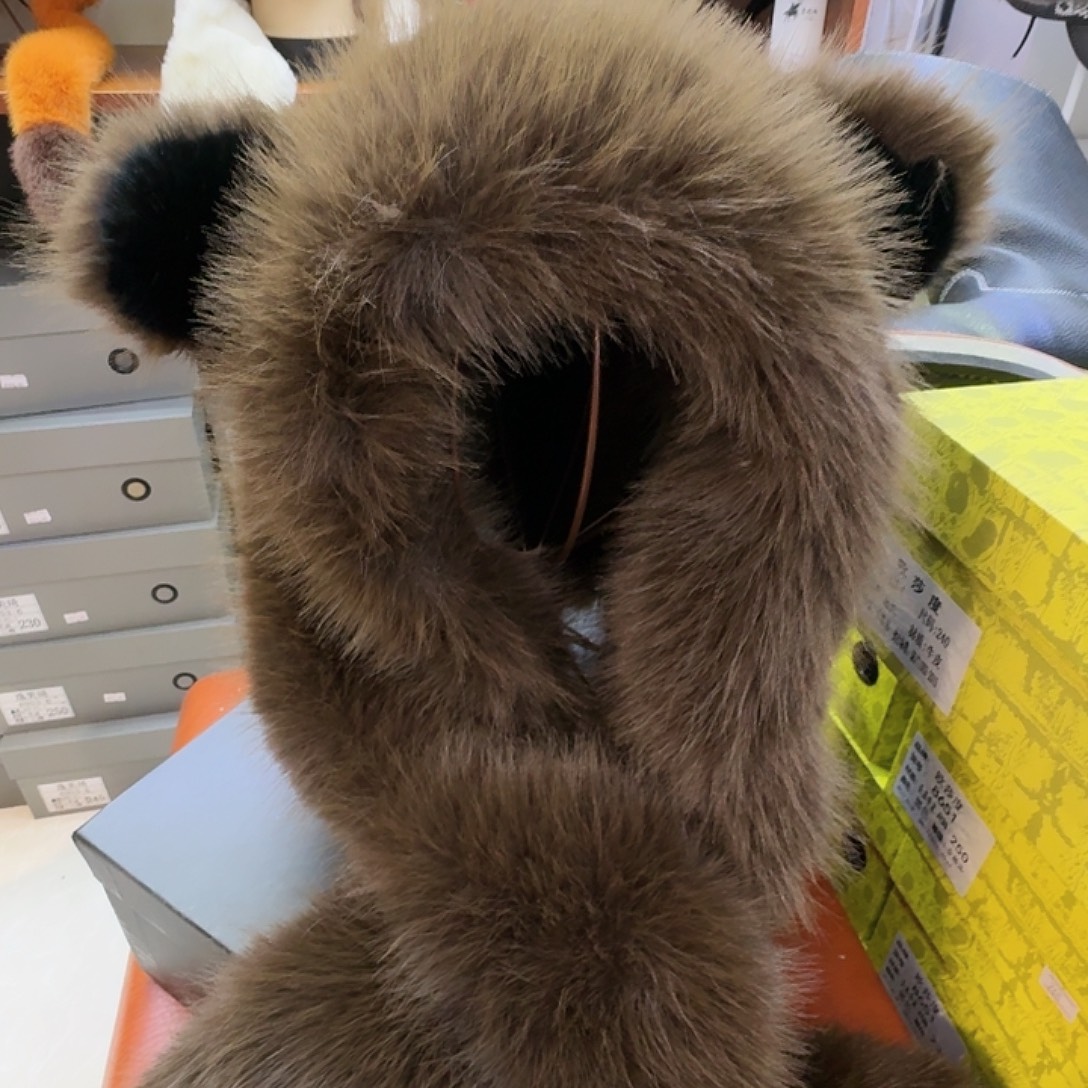 云***夕羊剖层皮革女士加厚帽子冬季保暖