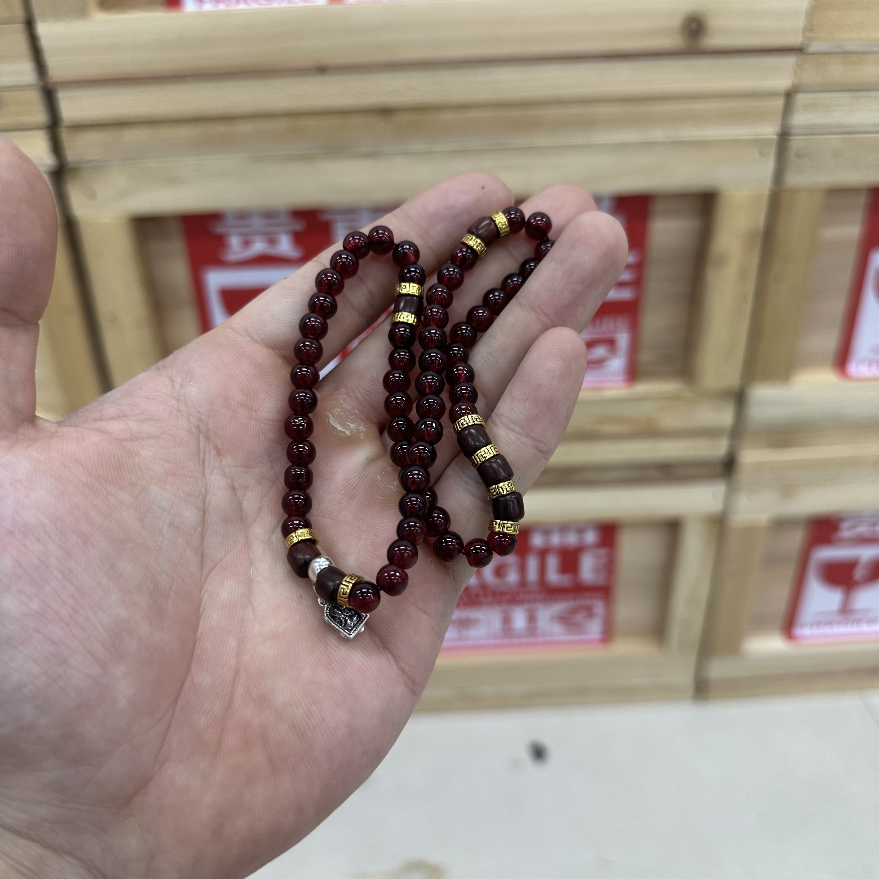  S1184石榴石双圈手串无礼盒