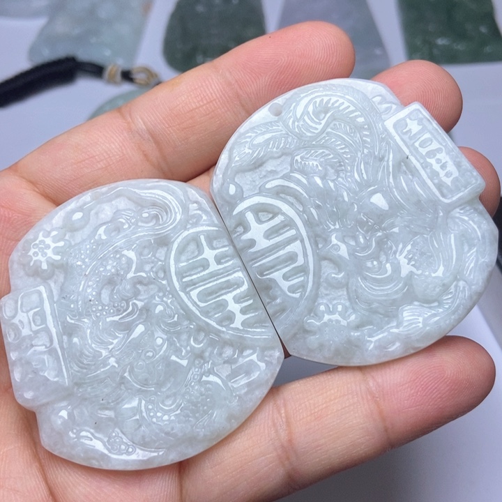 翡翠未镶嵌颈饰翡翠