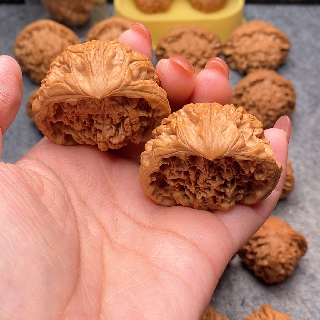 文玩核桃把件精品特价蛇王46