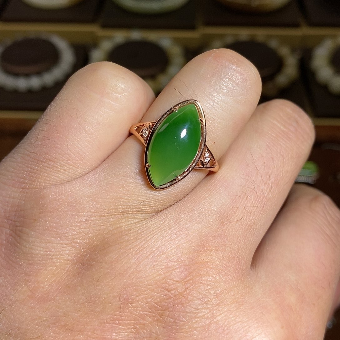 【闪购商品】银S925镶嵌戒指和田玉（碧玉）