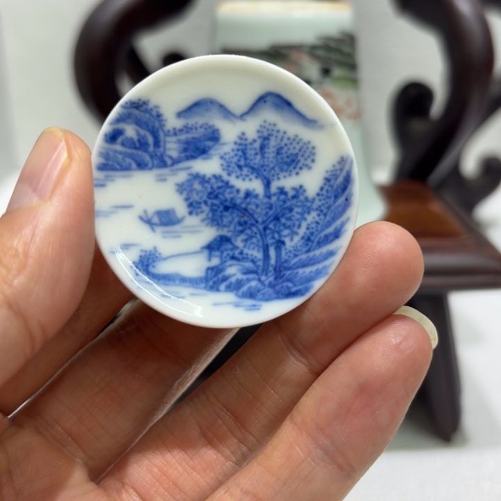 陶摆件精美的陶瓷摆件……