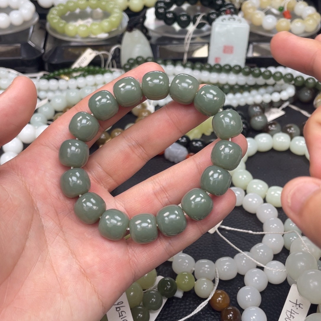 和田玉未镶嵌手链