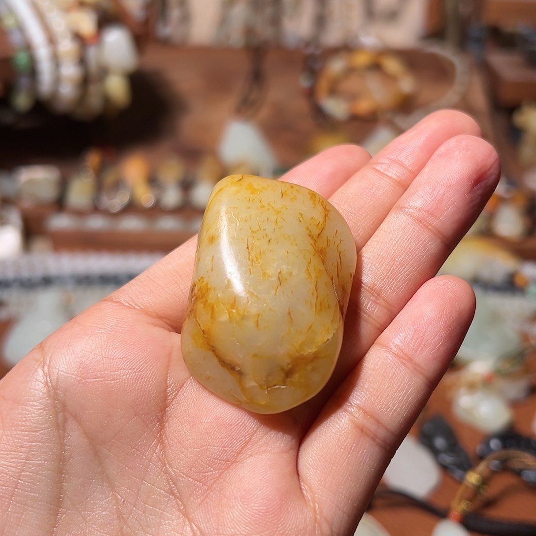 和田玉颈饰未镶嵌