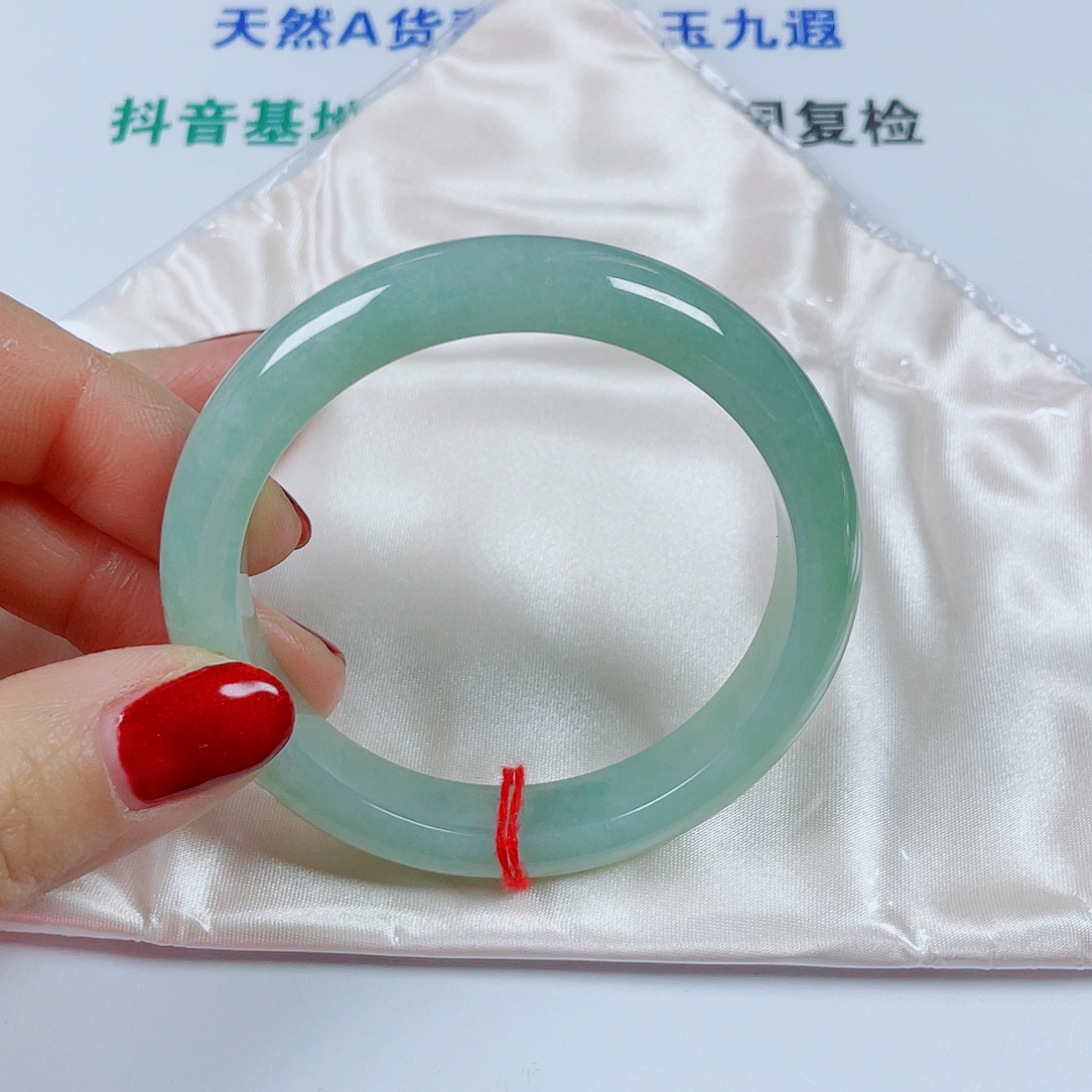 翡翠未镶嵌手镯圈口58宽12厚8.6