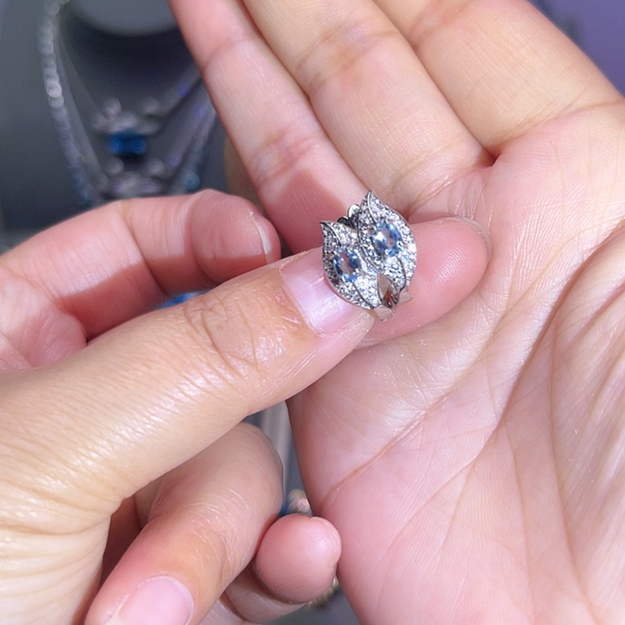 【闪购商品】海蓝宝石耳钉银S925镶嵌