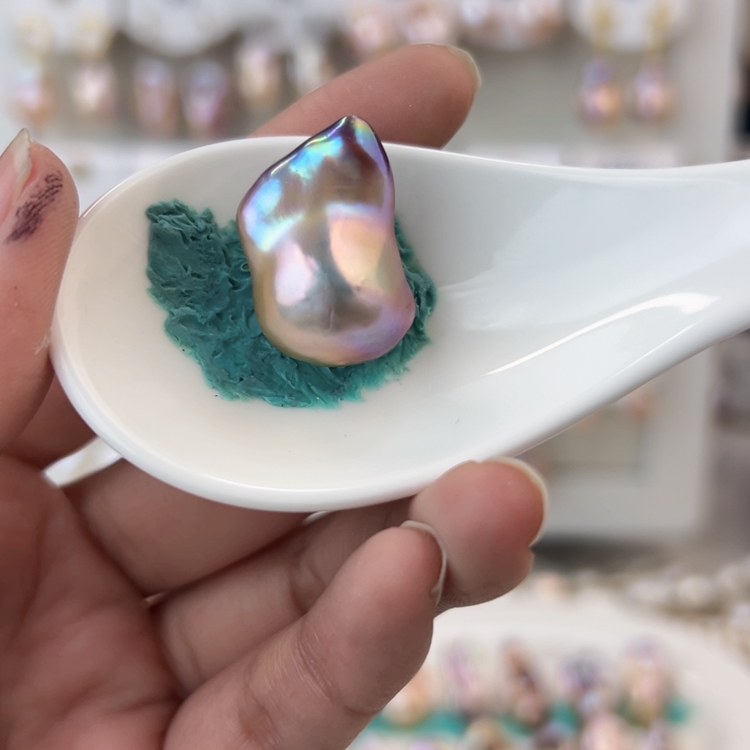 淡水珍珠吊坠(赠链)未镶嵌