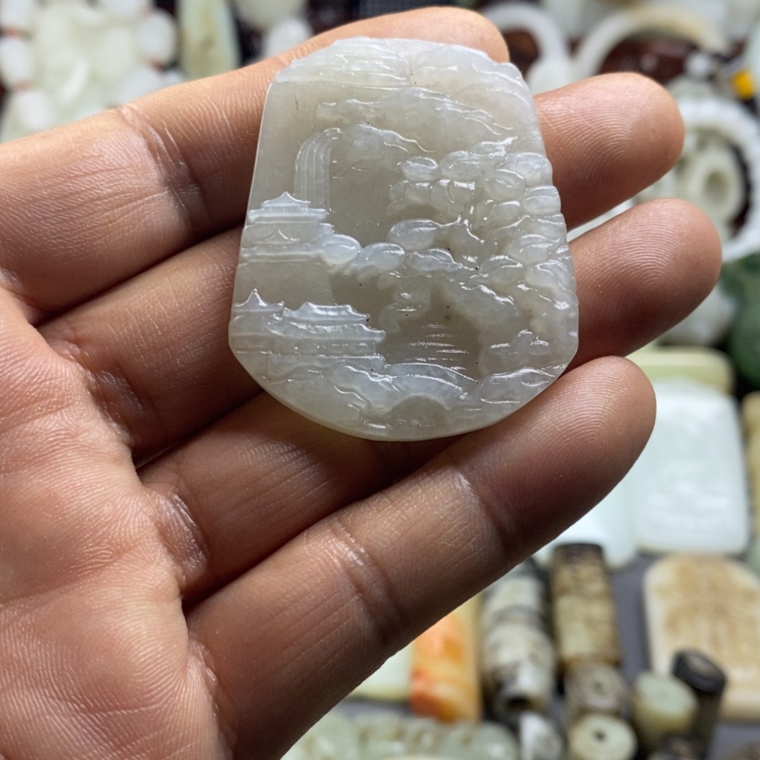 万***意和田玉（糖玉）未镶嵌颈饰