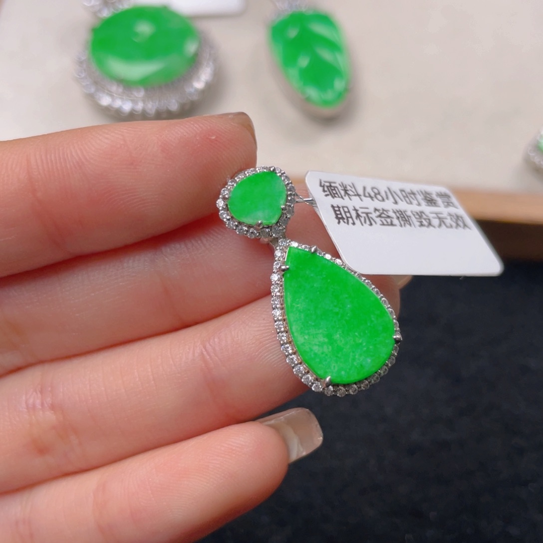 翡翠颈饰银S925镶嵌h h h j j k