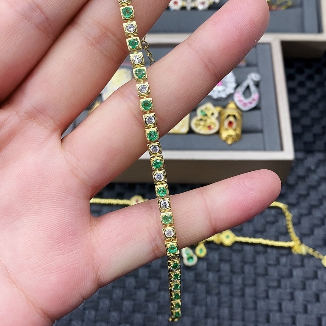 S***空手链银S925镶嵌祖母绿