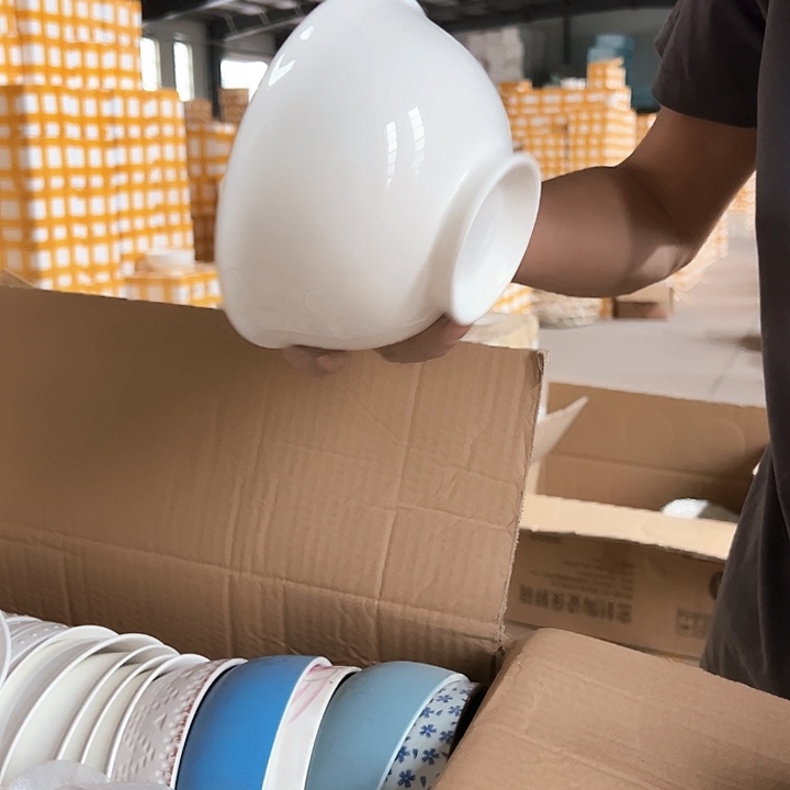 微瑕介意勿拍不退不换 纯白高脚6英寸面碗4只