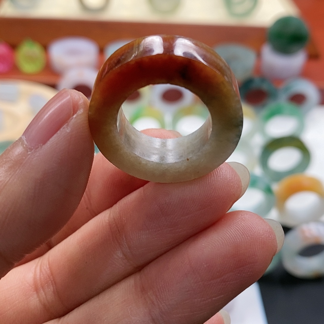 定制翡翠未镶嵌12-18圈口