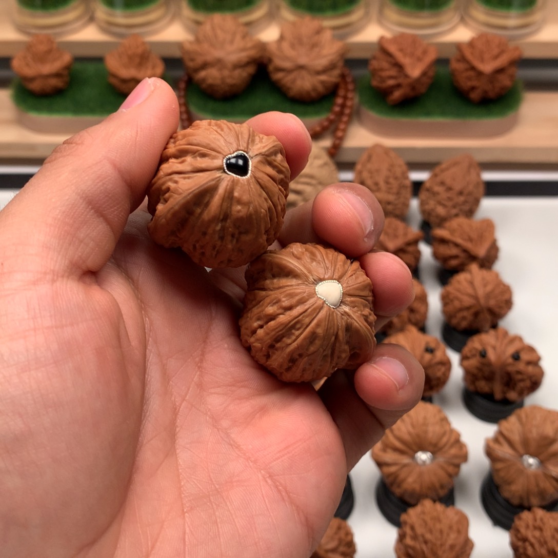 【闪购商品】吊坠文玩核桃家***狗隐隐约约