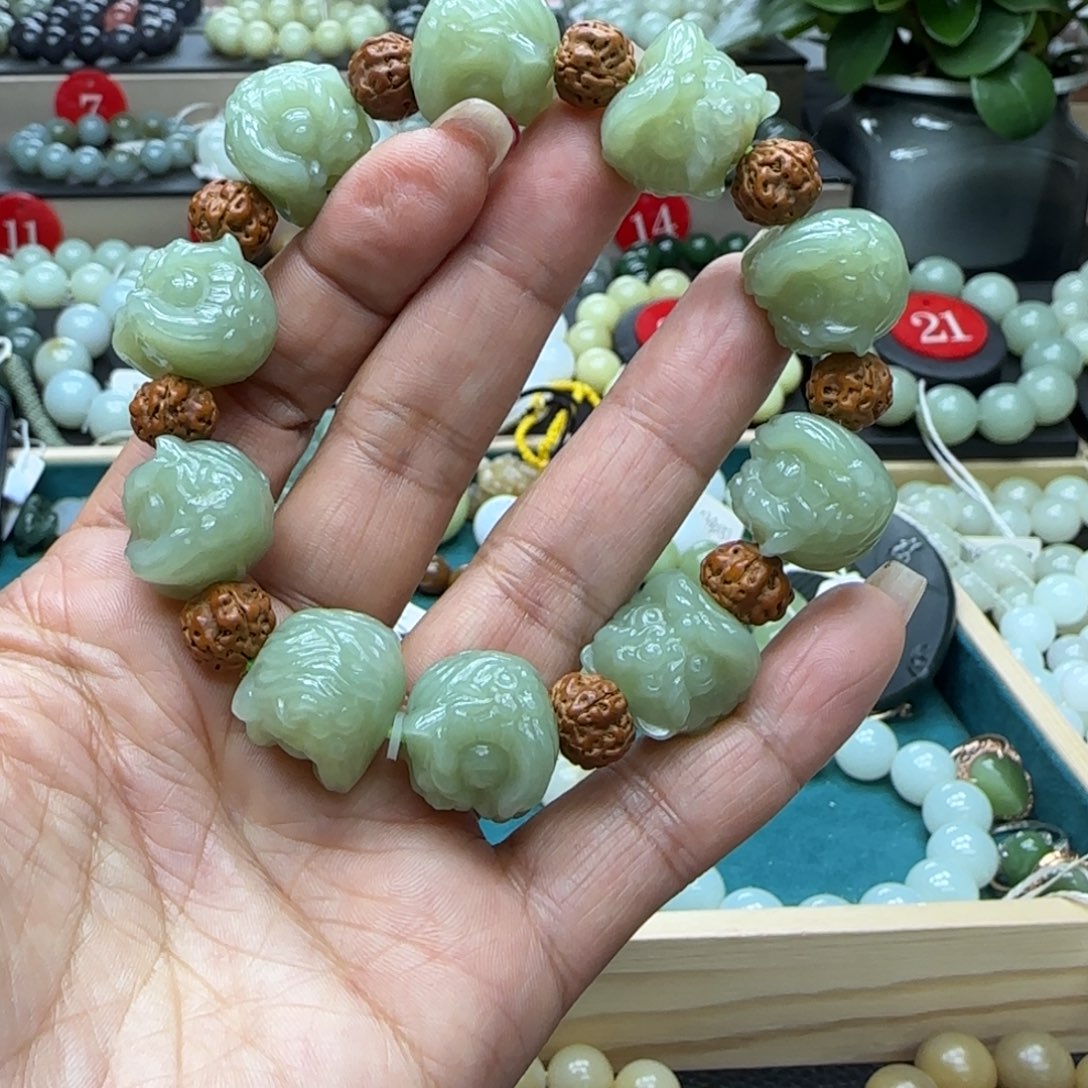 和田玉未镶嵌手链