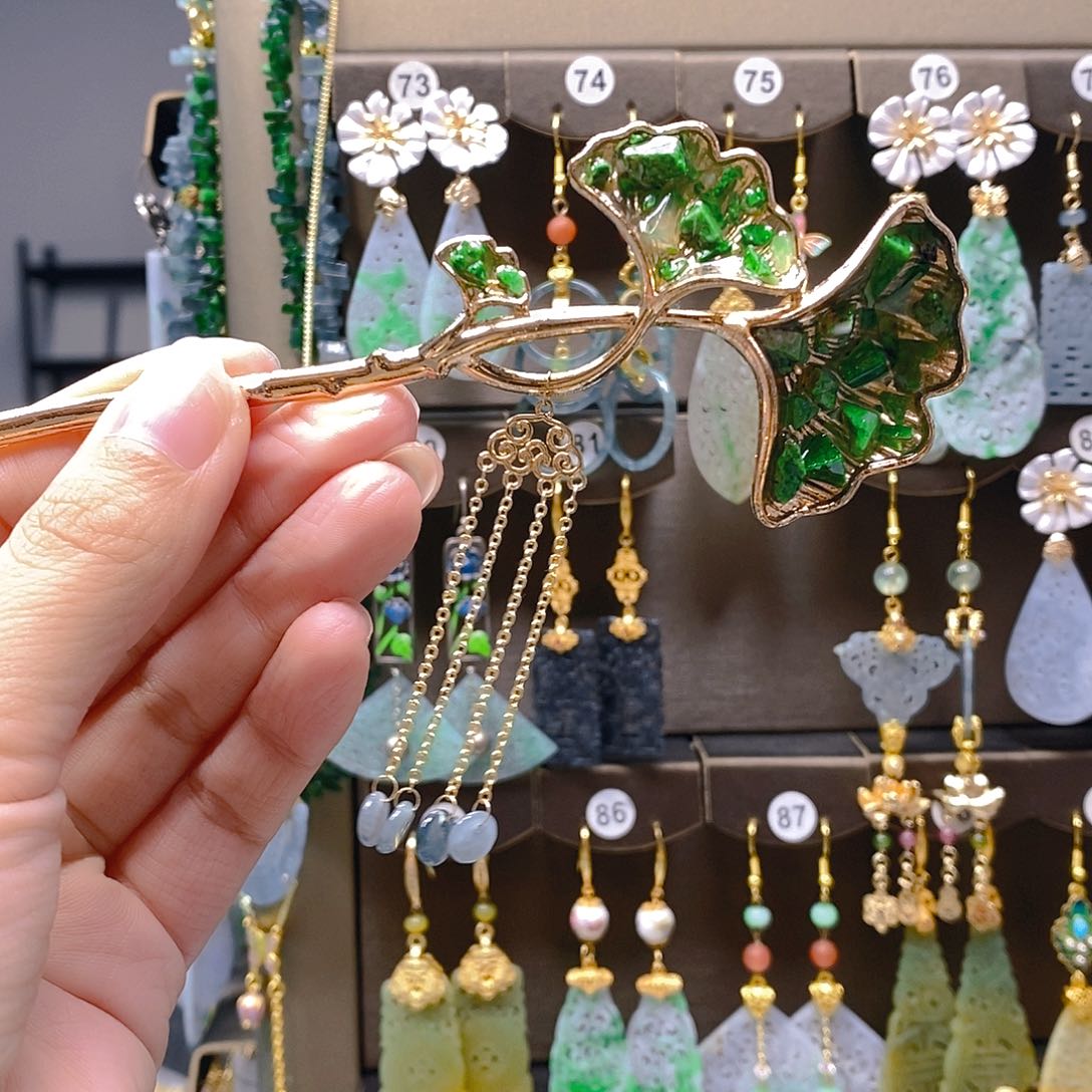 未镶嵌翡翠耳饰翡翠