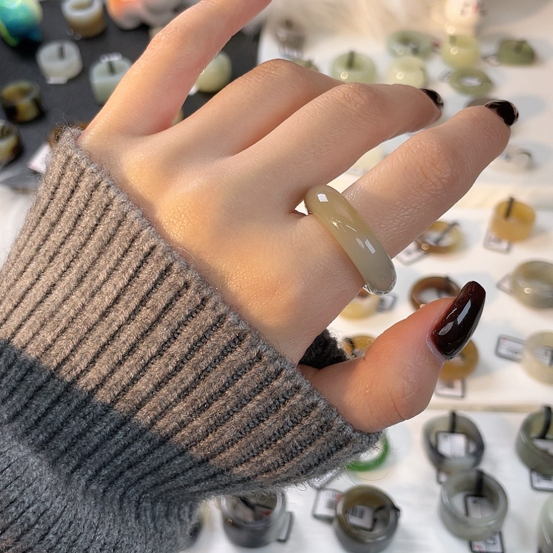 柿***-和田玉未镶嵌戒指c27半糖泥鳅背18.4