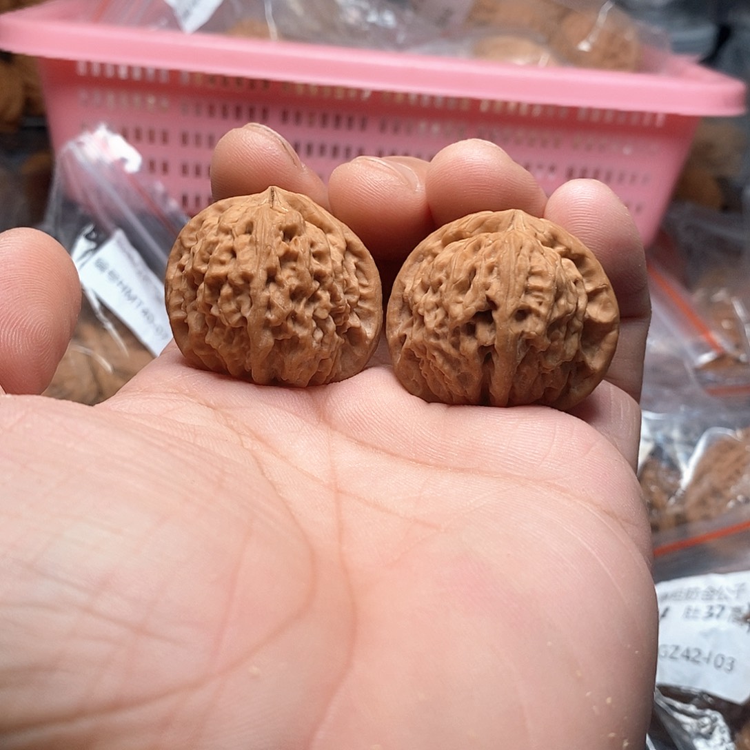 文玩核桃盘龙十字尖35-211