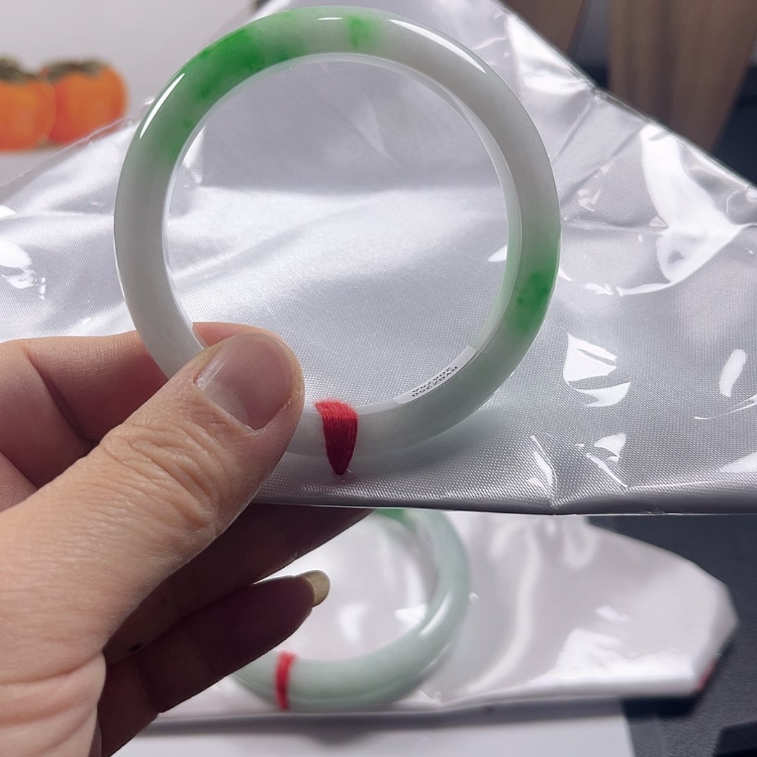 吉*祥以实物为准，拍哪个发哪个