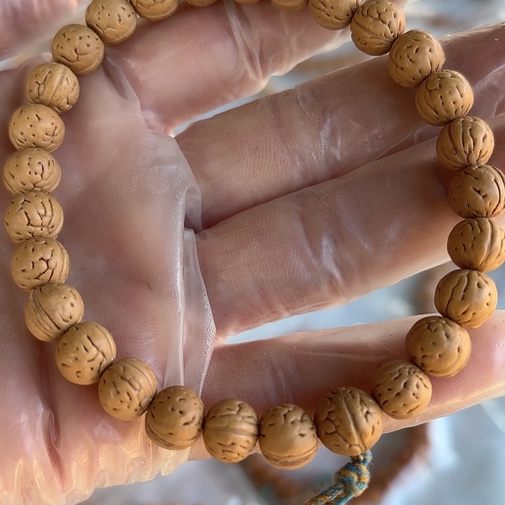 1***6手串桃核野生小 桃核手持，