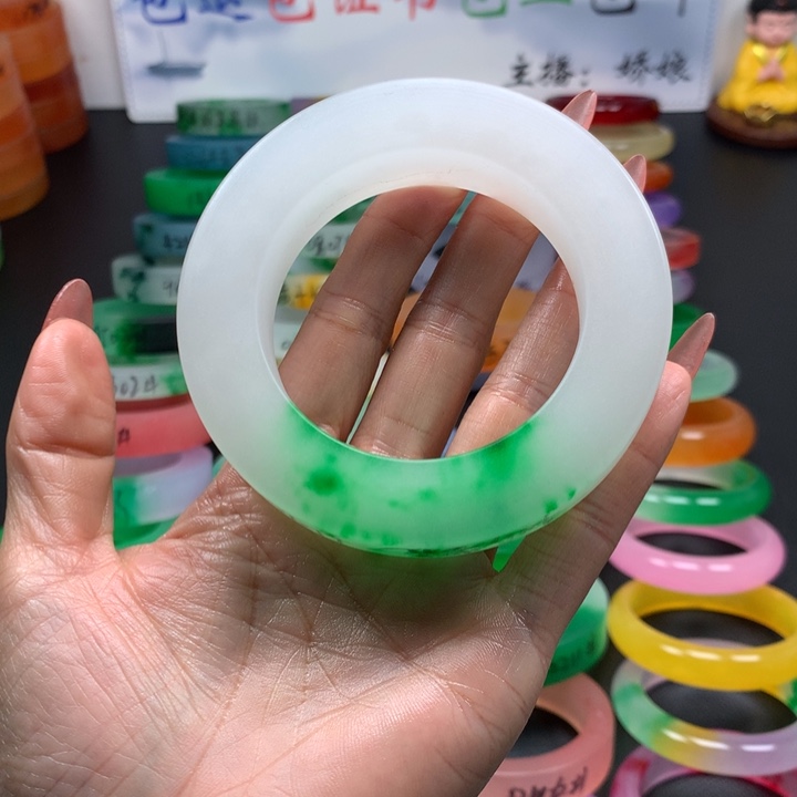 z***q玉清新国风美人钅蜀多样性专拍链接