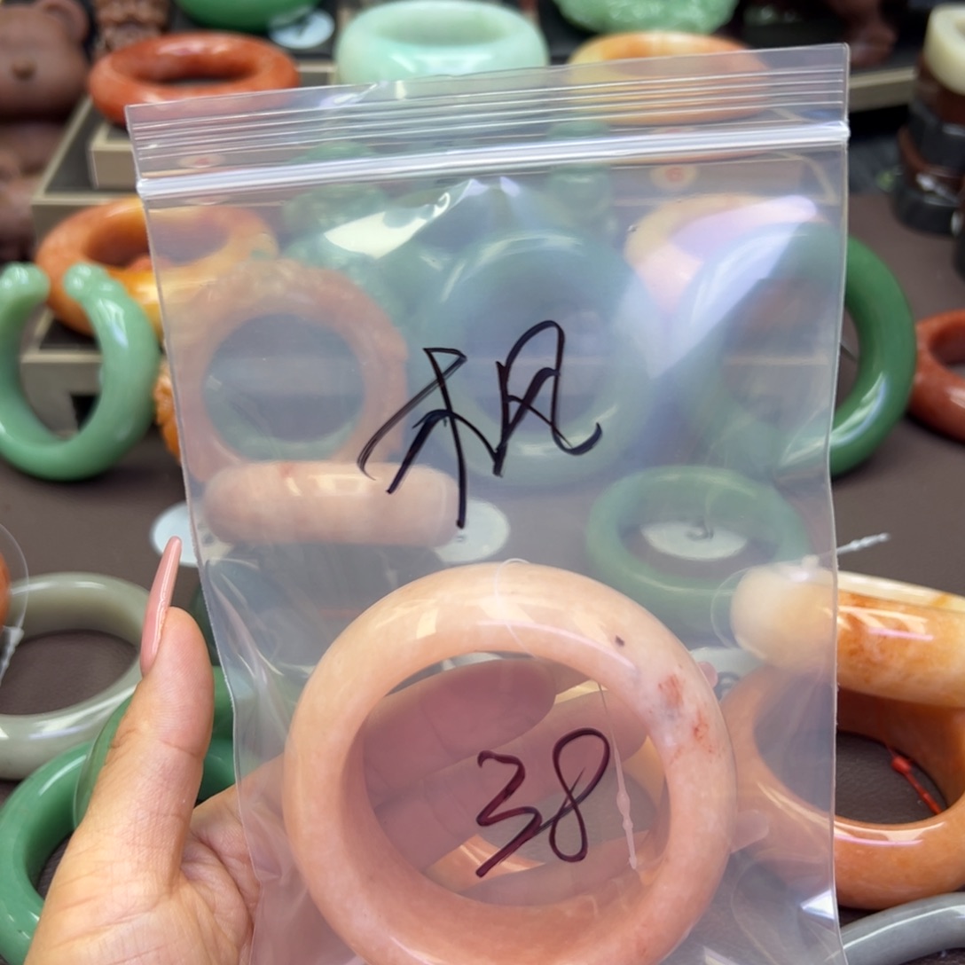 未镶嵌手镯石英岩玉?****?