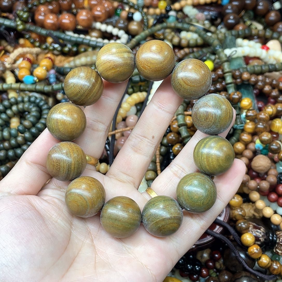 维腊木（绿檀）无事牌