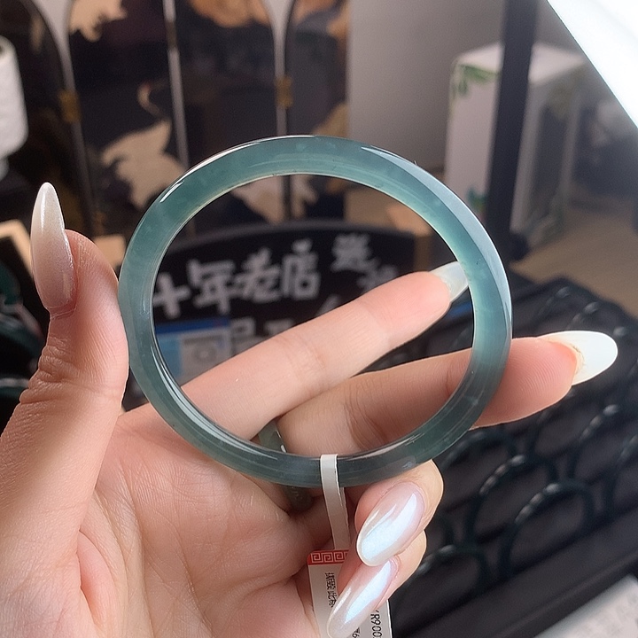 翡翠未镶嵌手镯S****?56圈口