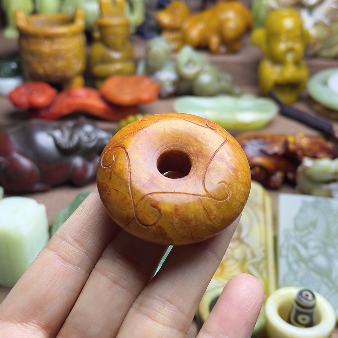 白玉菩提吊坠1。。