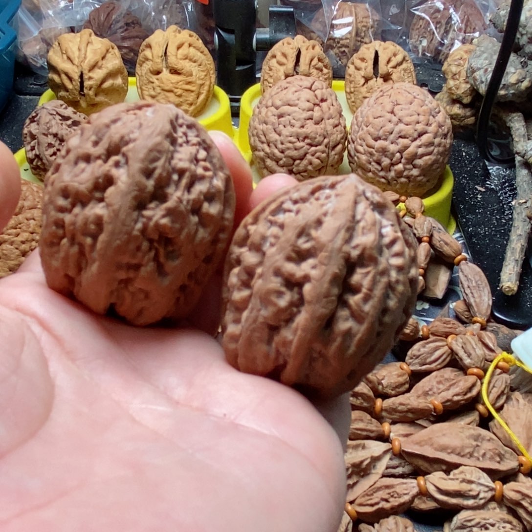 文玩核桃吊坠虫眼101