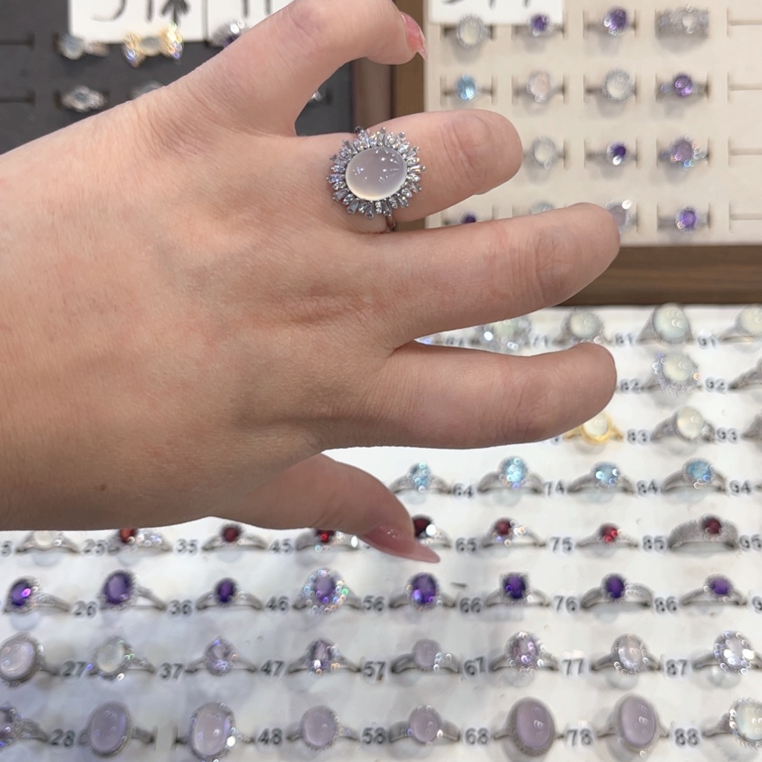 银S925镶嵌岫玉戒指曦**?