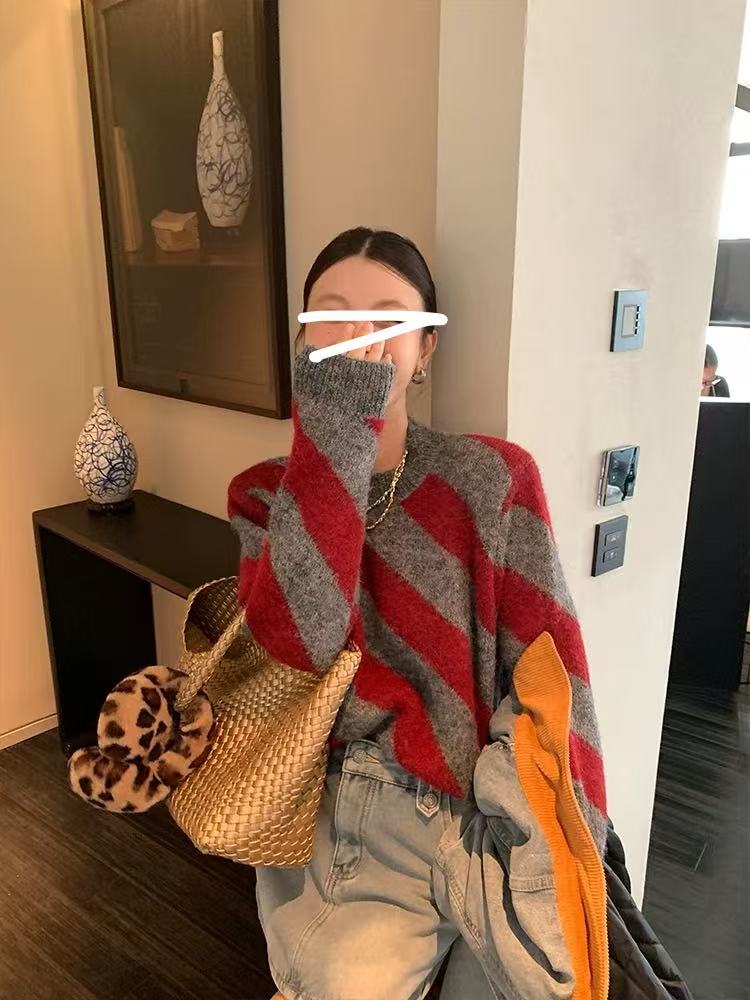 小妳XiaoNi———（冬款斜条纹毛衣1440039）