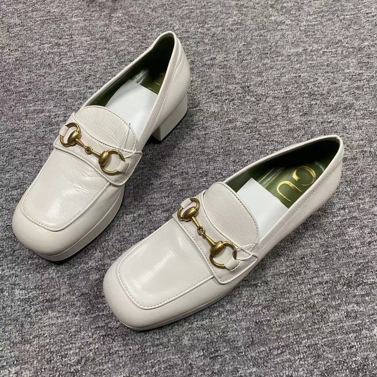 99新 GUCCI/古驰 36码/米亚女鞋白色高跟时尚女士马衔扣乐福鞋524