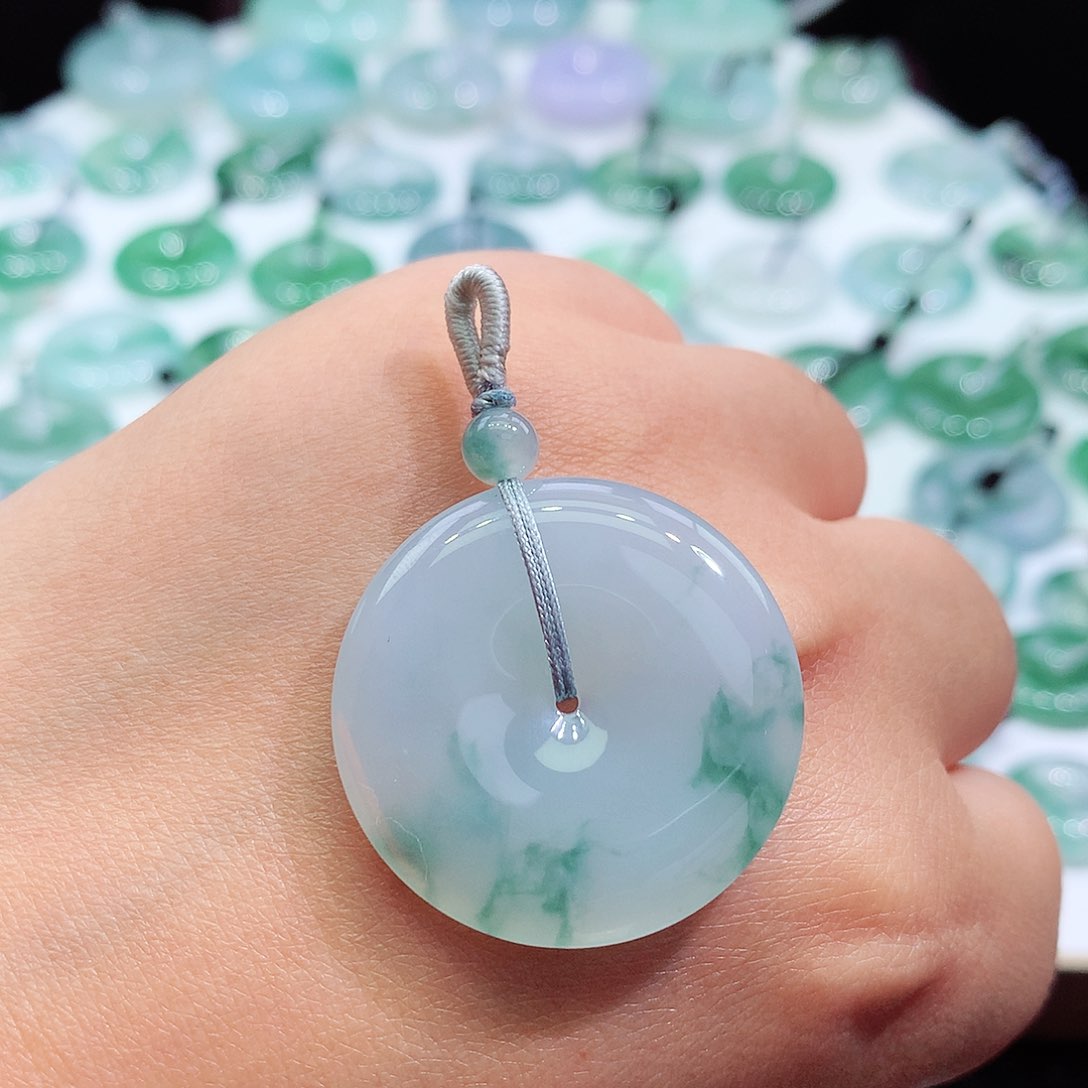 颈饰足铂镶嵌翡翠32