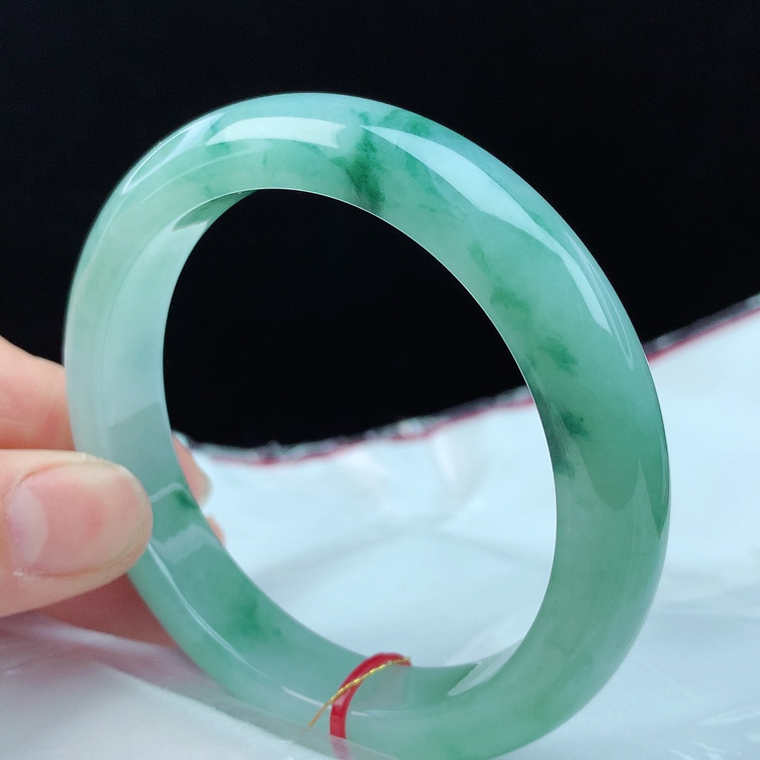 翡翠手镯未镶嵌58圈3744