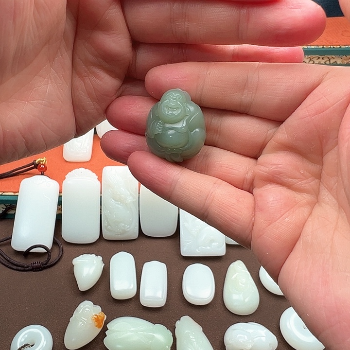 和田玉颈饰未镶嵌