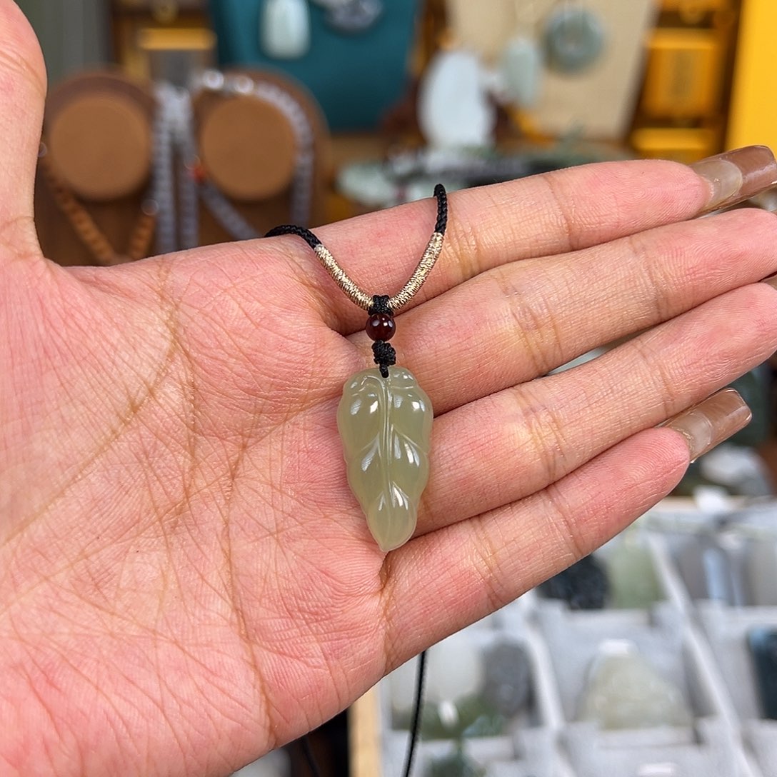 和田玉项链未镶嵌