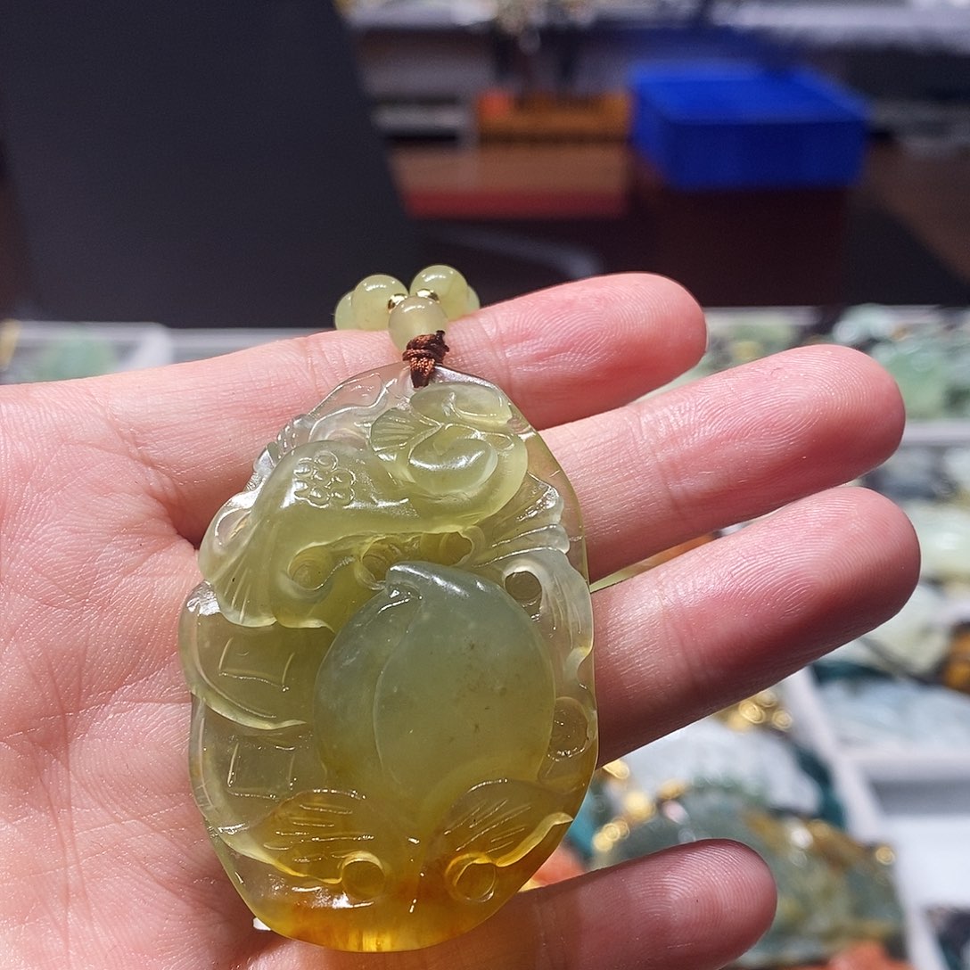 未镶嵌岫玉毛衣链