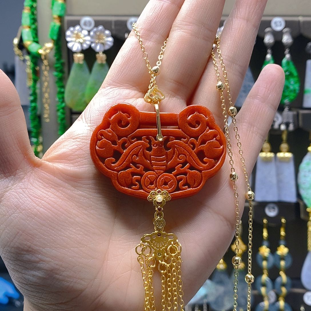 未镶嵌翡翠耳饰翡翠