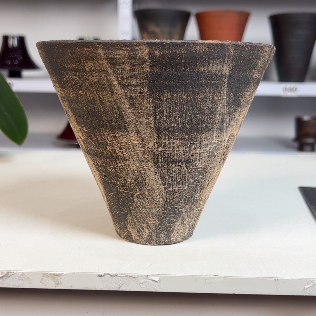 景德镇手工花盆有孔