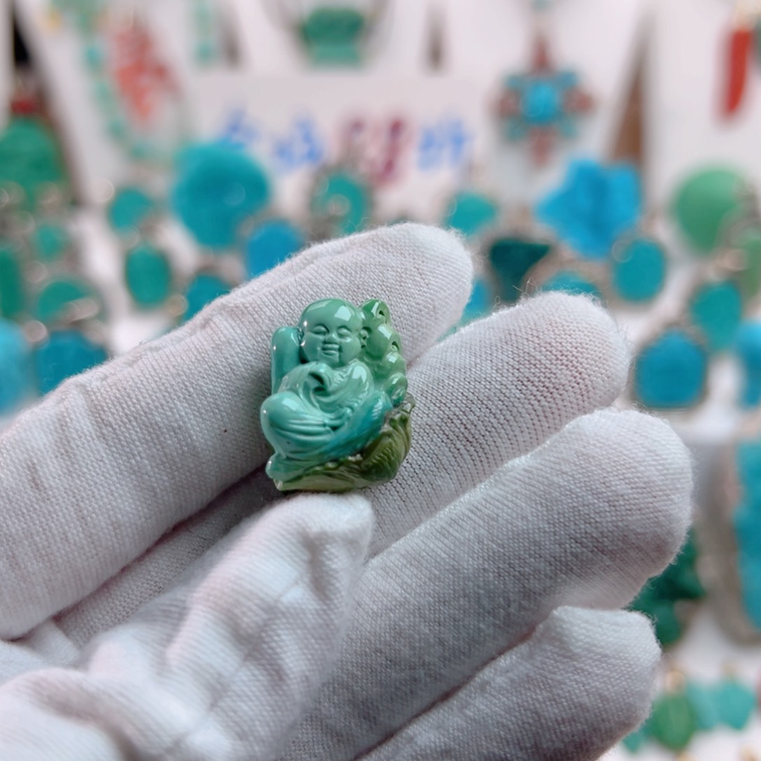 绿松石颈饰未镶嵌