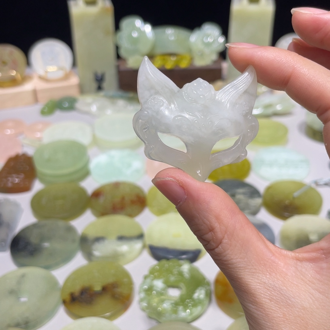 岫玉未镶嵌颈饰10